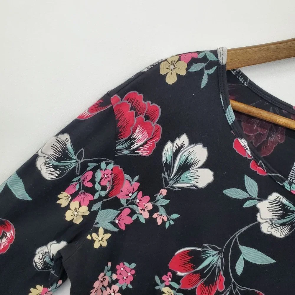Terra & Sky Womens Floral 3/4 Sleeve Tunic Top Size 0X (14W) Black Red Casual - Picture 5 of 8
